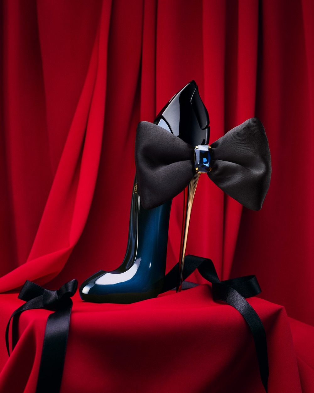 Carolina Herrera Good Girl Bow - đánh giá và giá Perfume Fragrance Direct